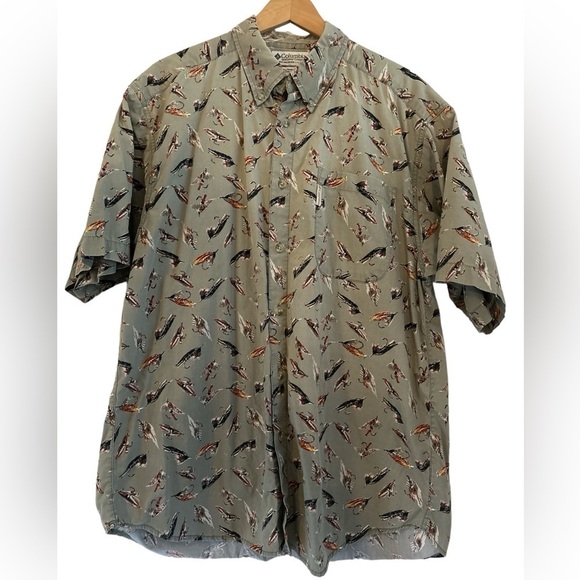Vintage Columbia Short Sleeve Cotton Button Front Fishing Lure Print Shirt - L - Picture 1 of 7